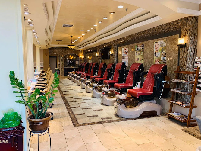 Luxury Nails and Spa