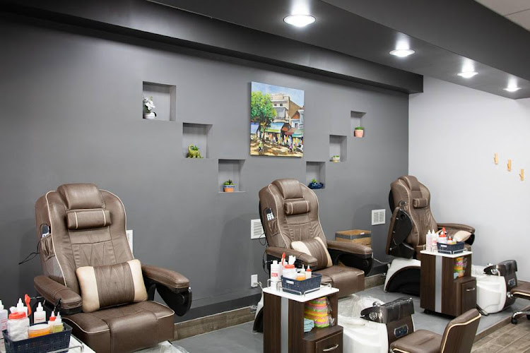 Contempo Nails