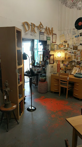 The Amazing Garage Sale